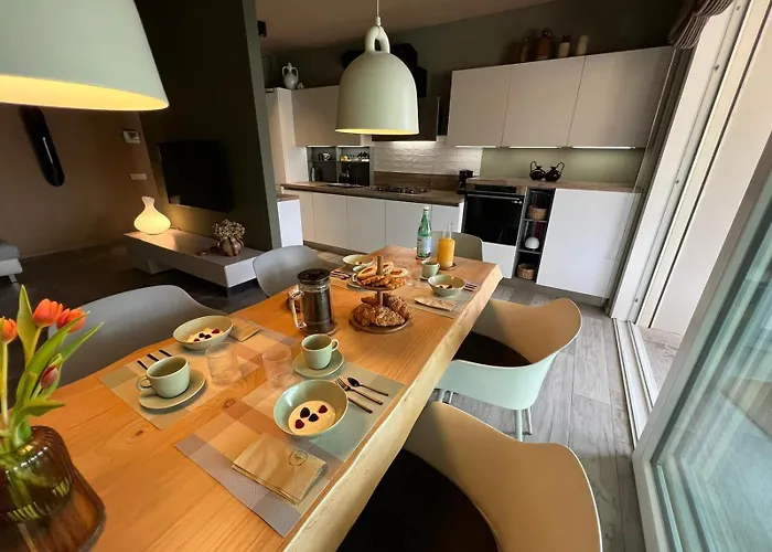 La Bollicina Boutique And *